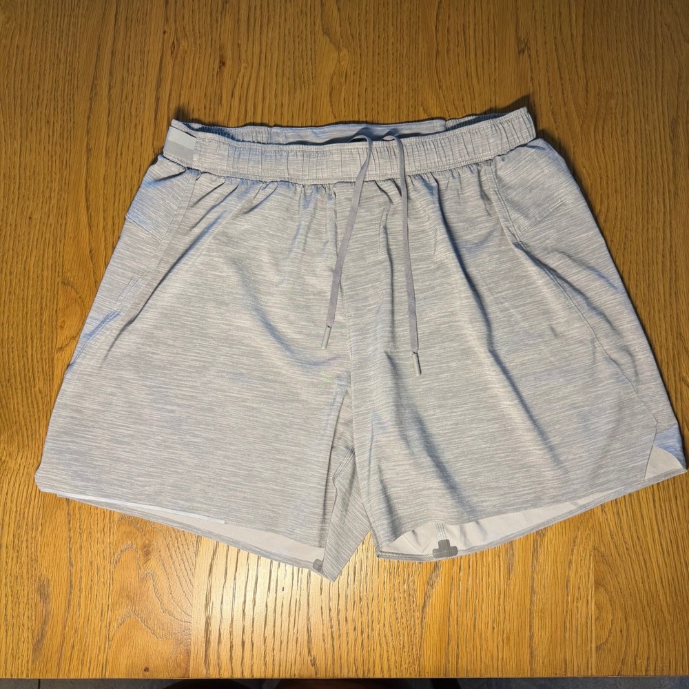 Lululemon Pace Breaker Athletic Shorts Mens Large Gray Heathered Workout Running